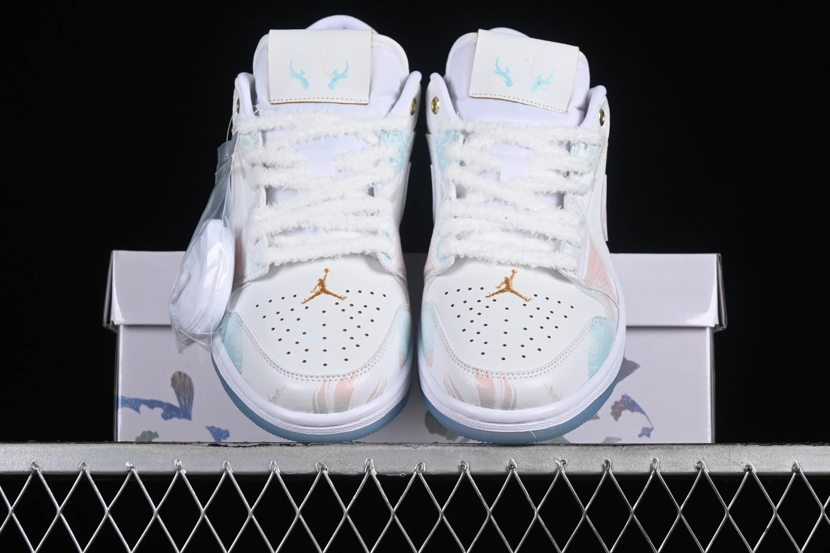 All Categories Air Jordan Jordan Series Basketball Shoes Air Jordan 1 Low Air Jordan 1 Low AJ1 Joe 1 Year of the Dragon Limited New Chinese Style Customization Steam Puppet-Third Prince Ao Bing Low State Cultural Casual Shoes FN8901-164